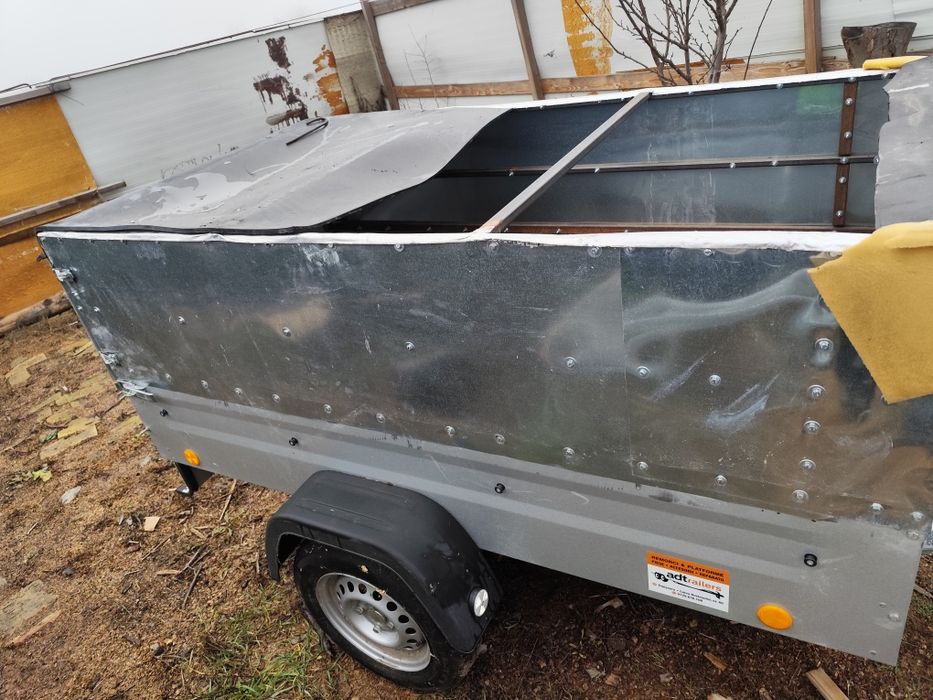 Remorca pe un ax  500kg