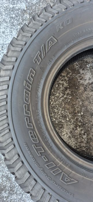 4 anvelope M+S All-Terrain  BF Goodrich 235/85/16.Pretul este pe buc.
