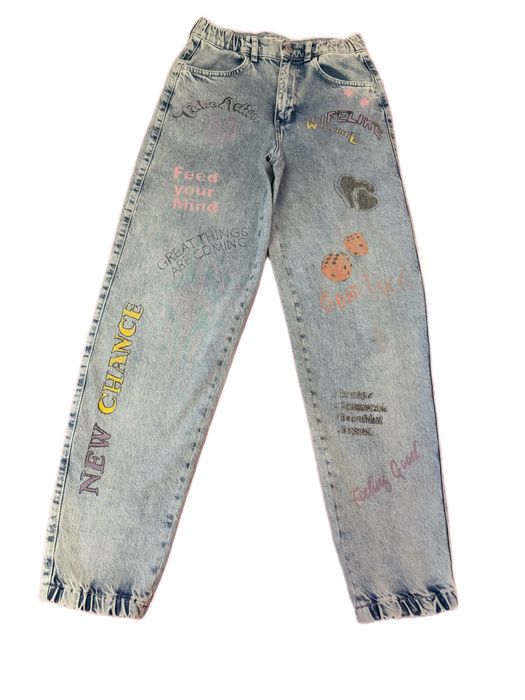 Blugi Bershka Jogger Mom Fit imprimeu graffiti Y2K mărimea XS