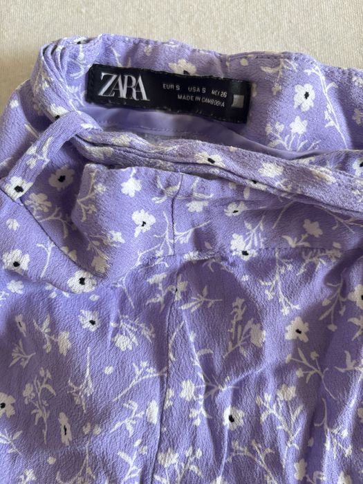 Пола на цветя от ZARA