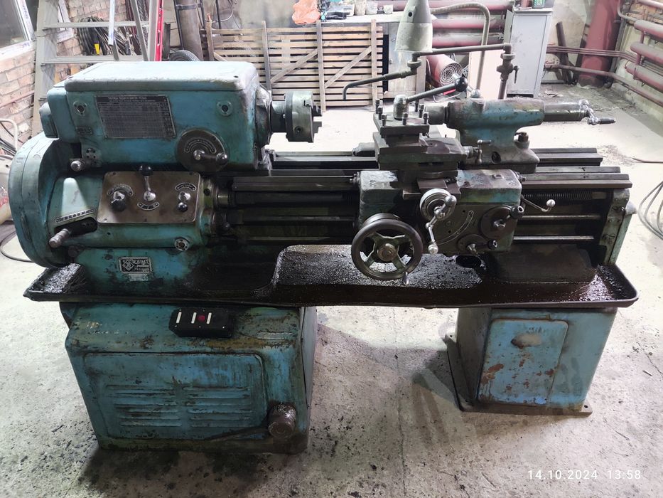 Токарный станок 1Е61МТ