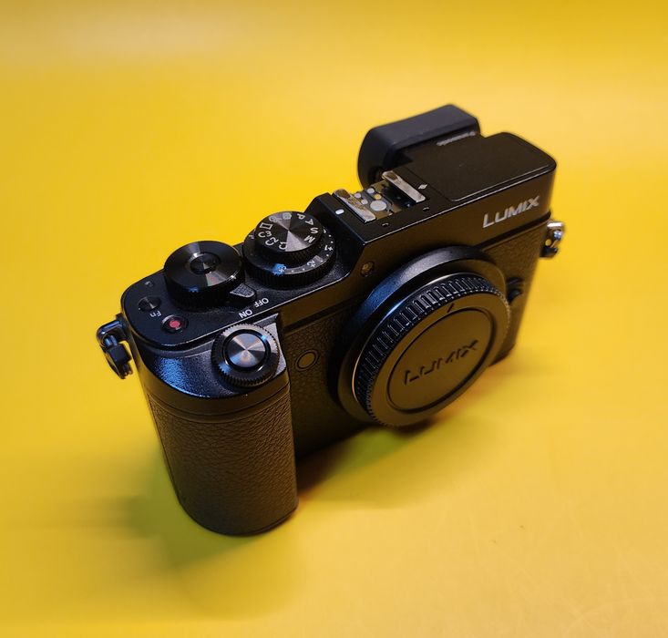 vând sau schimb body Panasonic GX8