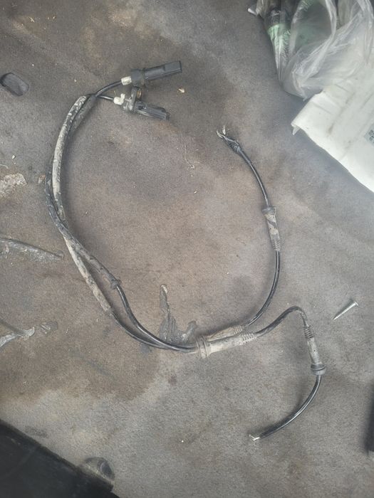 Датчик АБС бмв е39 до рест задни правый и левый