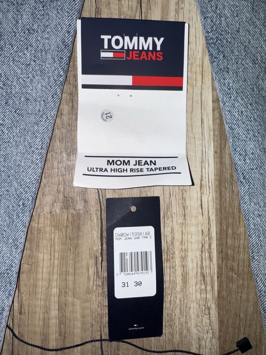 Дънки Tommy Jeans