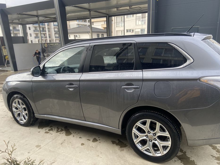 Mitsubishi Outlander Phev