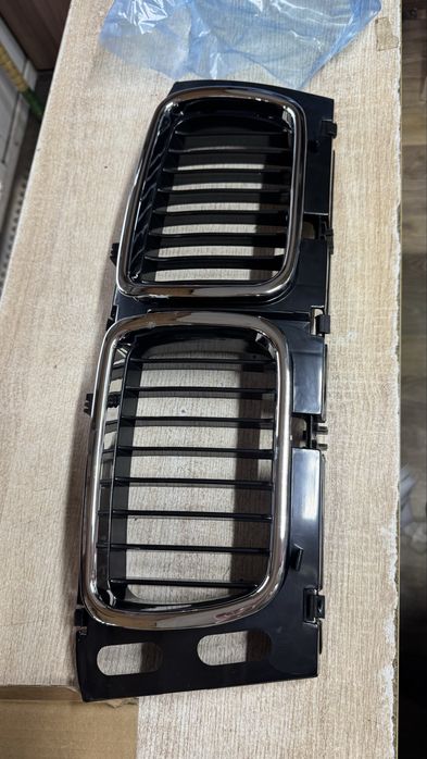 Решетка копота BMW