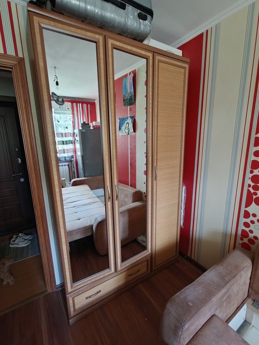 Продам Шкаф в спальню