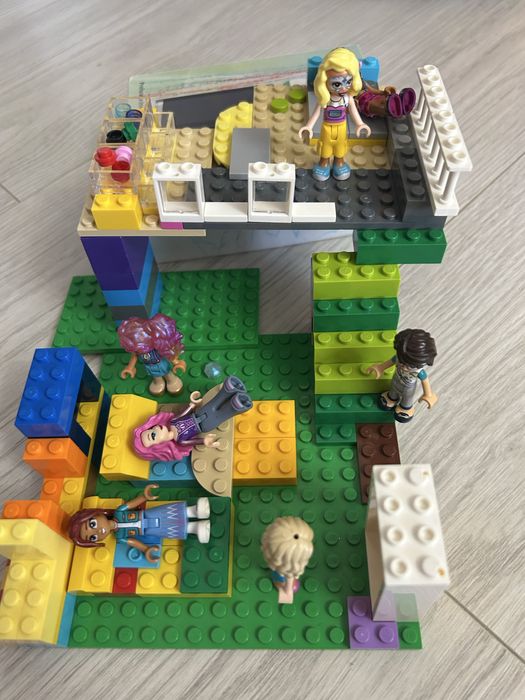 Лего набор с фигурками