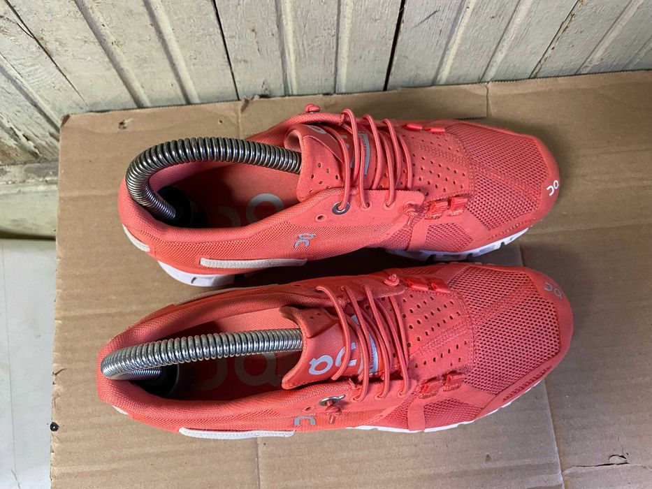 ''On Cloud''оригинални маратонки 37 номер