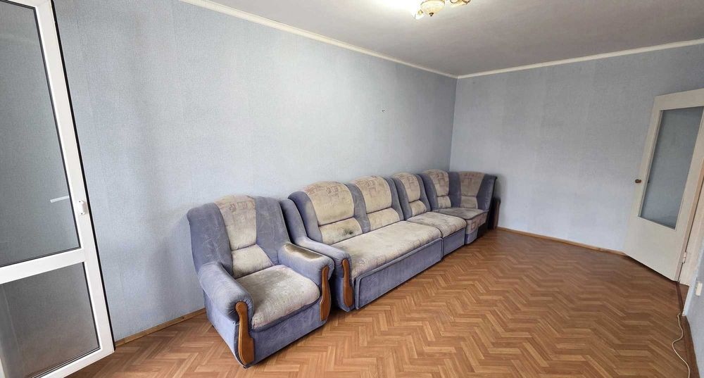 Продам 2х ком квартиру в 7 мкр