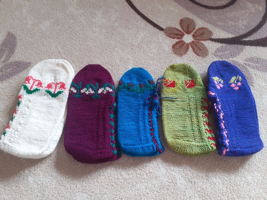 Ръчно плетени нови терлици 3 лв за чифт