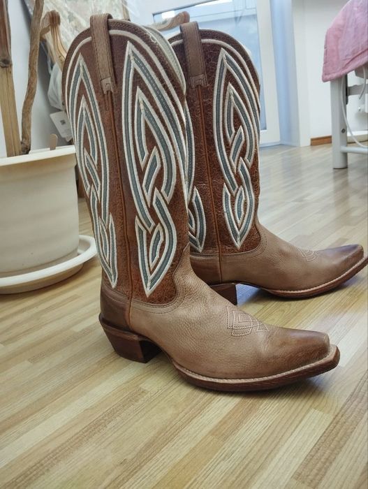 Продам ковбойские сапоги ручной работы 37-38 размер