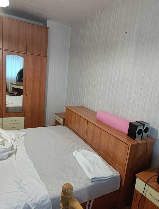 Отдава под наем обзаведена гарсониера в кв. Васил Левски