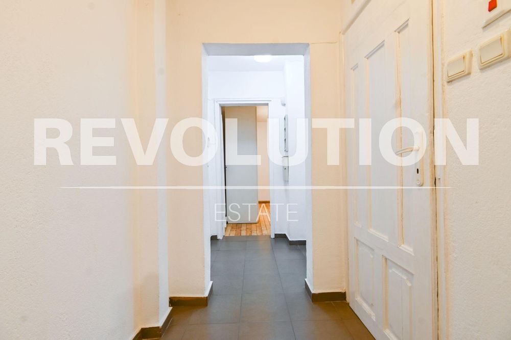 Дава се под наем Двустаен апартамент в София, Център - 95 кв.м за 548.25 € - Снимка #6