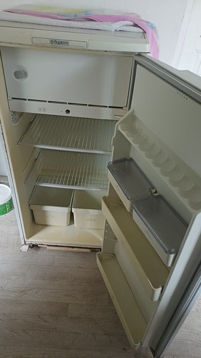 Продаётся б/у холодильник