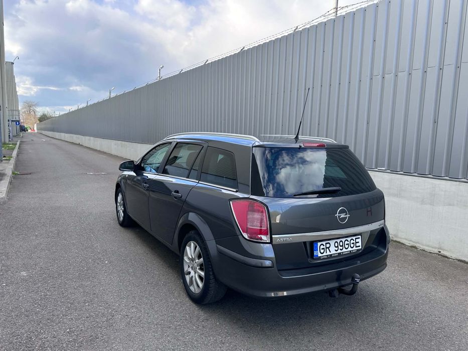 OPEL Astra 2011 — imagine 4