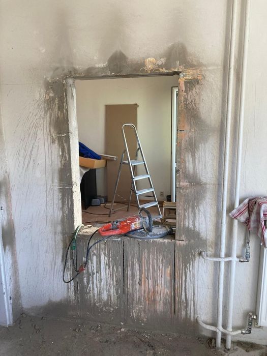 Firma de demolari,taiere pereti beton armat,decopertari gresie faianta