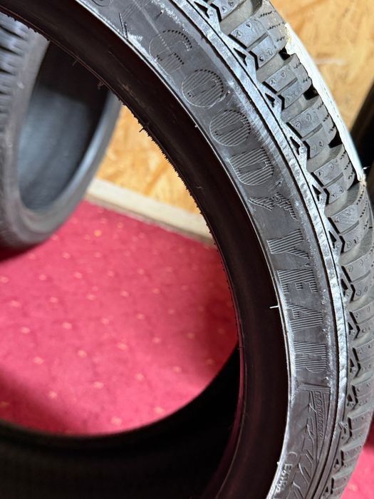 2 anvelope iarna 225 40 18 goodyear