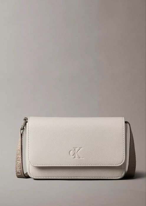 В наличии сумки оригинал новые