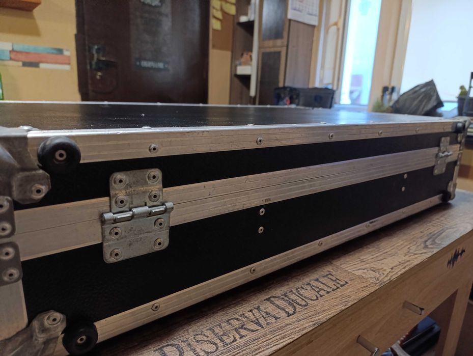 Твърд кейс за DJ музикант