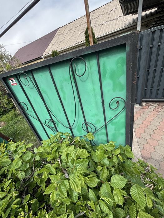 Продаем ворота зеленые