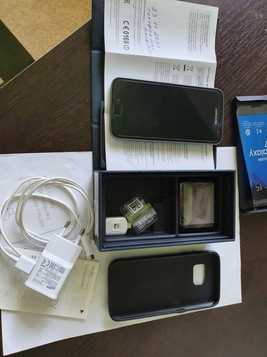 Продам самсунг S7 отличном состояние