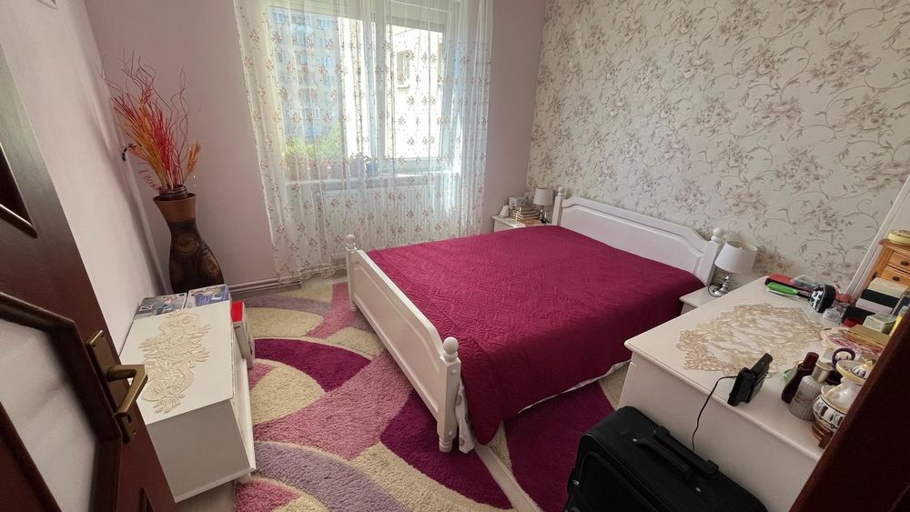 Apartament 4 camere, etaj 3 cu boxa și garaj, cartierul Sasar, strada  Ioan  Slavici