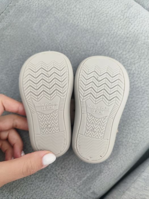 Нови детски обувки