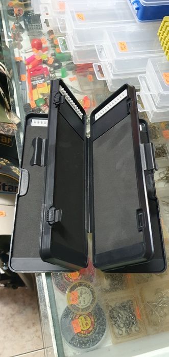 Кутия-класьор за шарански поводи MISTRALL