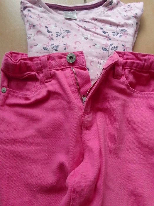 Дънки розови и две розови блузки