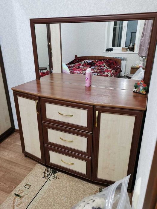 Продам комплект мебели