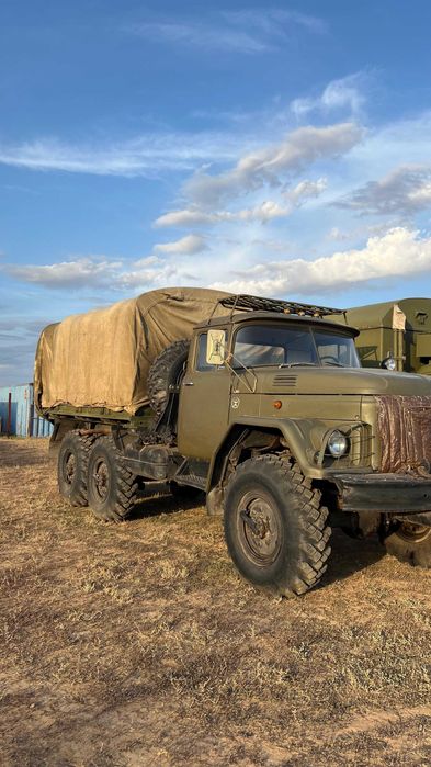ЗИЛ 131 бортовой пробег 4800 км.