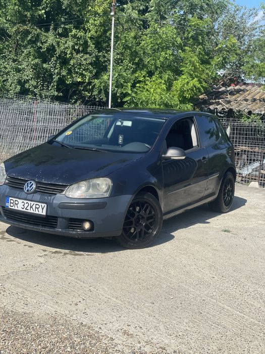 Vând golf 5 coupe