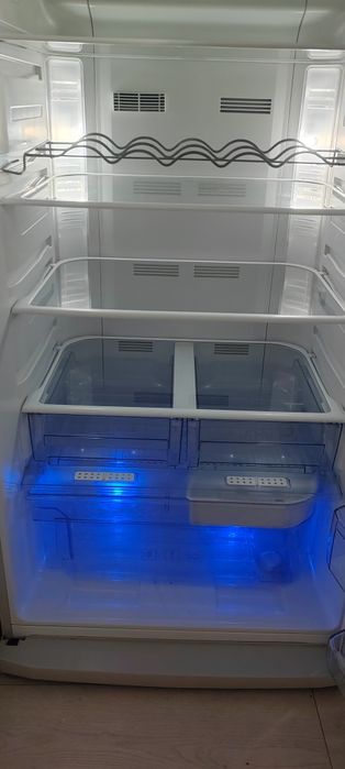 Frigider BEKO No frost gri perlat