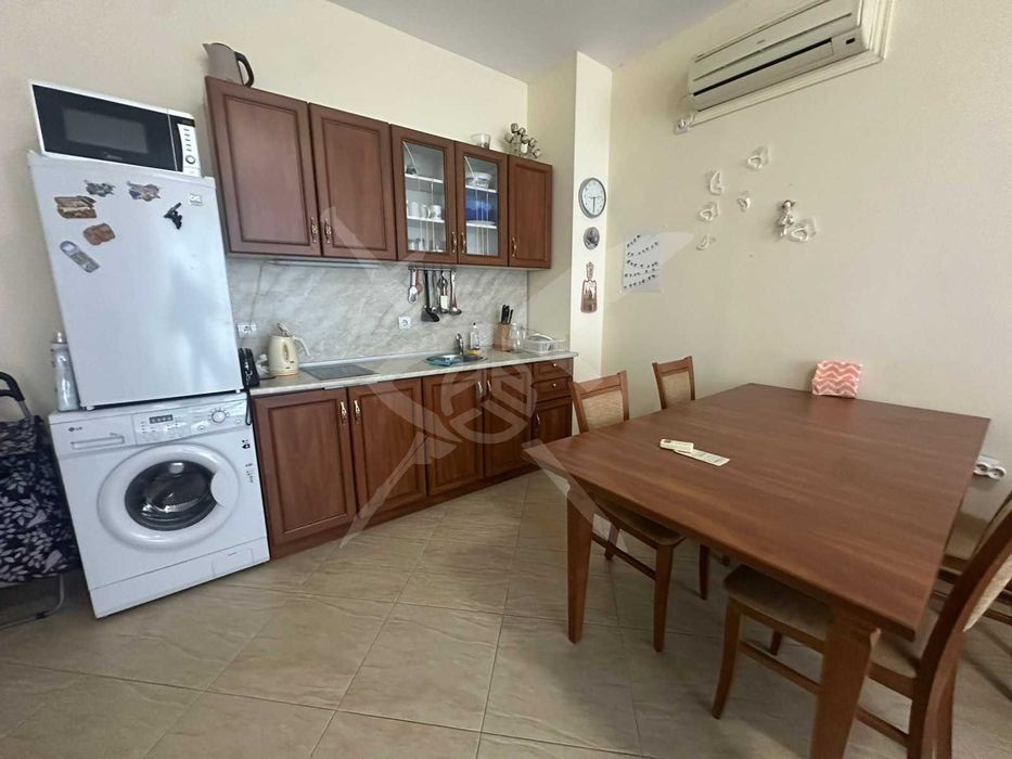 Продава се Двустаен апартамент в к.к. Слънчев бряг - 60 кв.м за 917 €/кв.м - Снимка #2