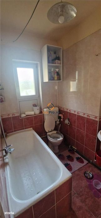 Apartament decomandat cu 2 intrari zona Balcescu-Odobescu