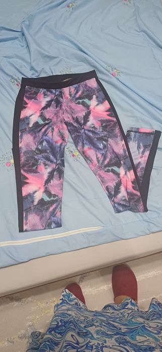 Спортивные лосины футболки и тд