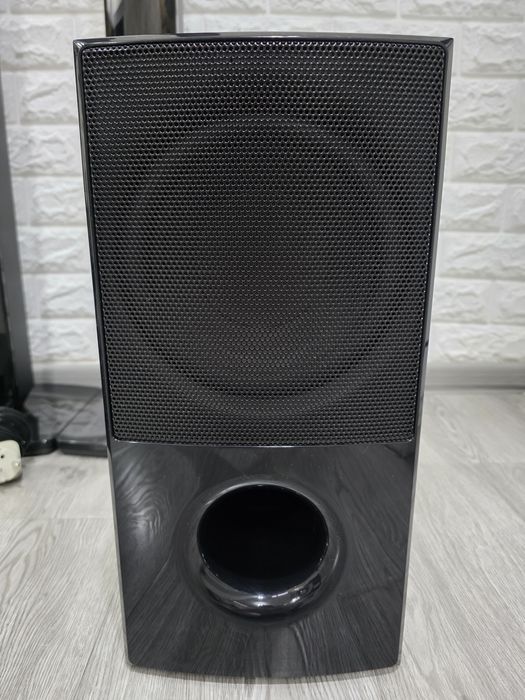 Продаётся домашний кинотеатр LG 1000W