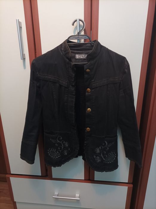 Дамски сака само за 10лв.