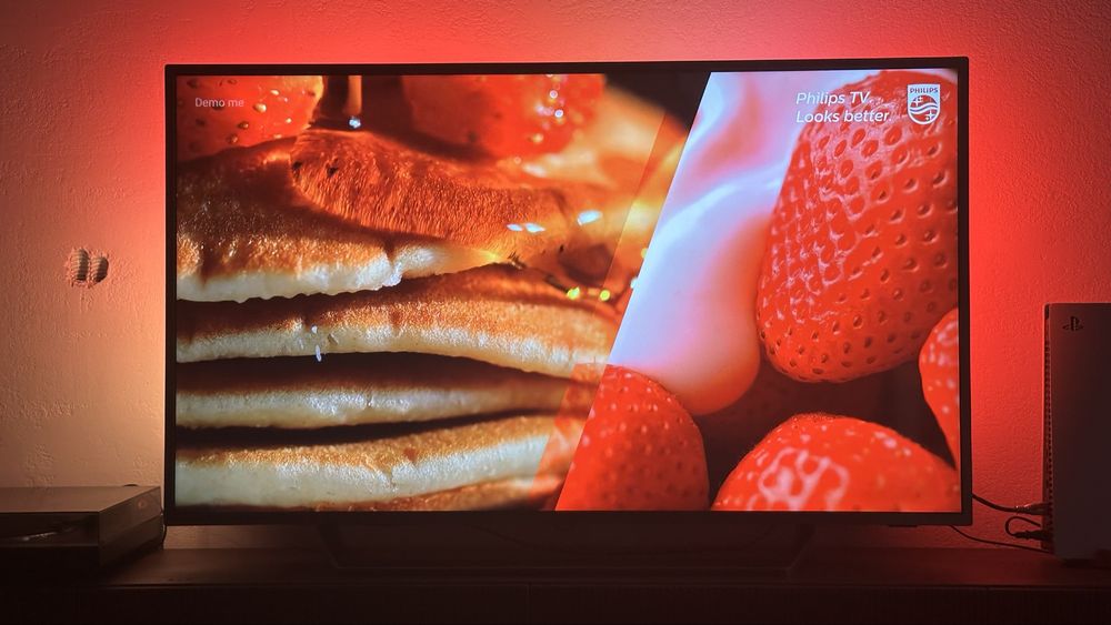 55" Philips 4K Ultra HD Android TV с 3-странен Ambilight