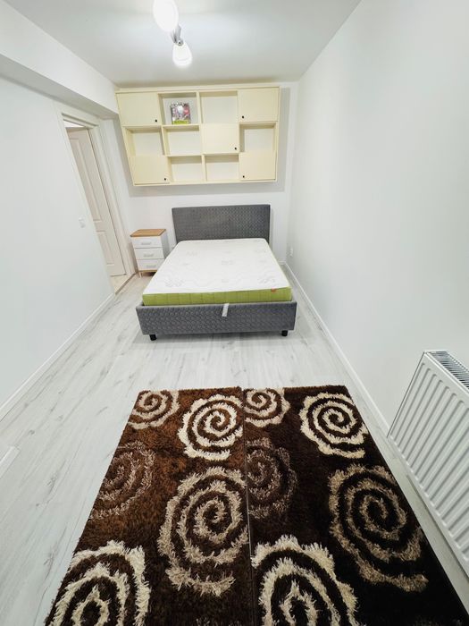 Inchiriez apartament 2 camere open space