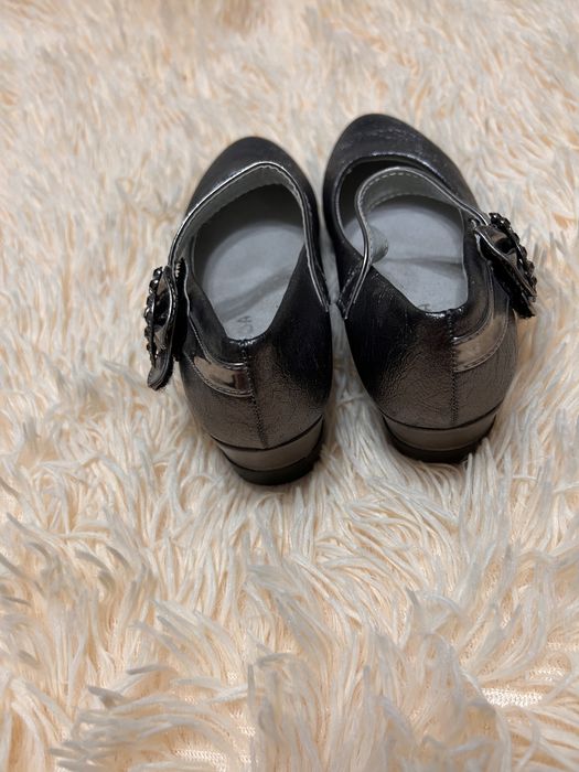 Продам новые туфли