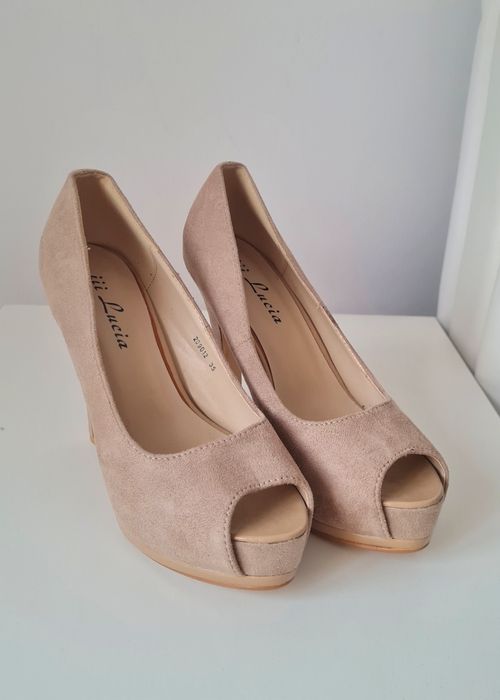 Pantofi noi eleganti cu toc decupați crem bej damă marimea 35