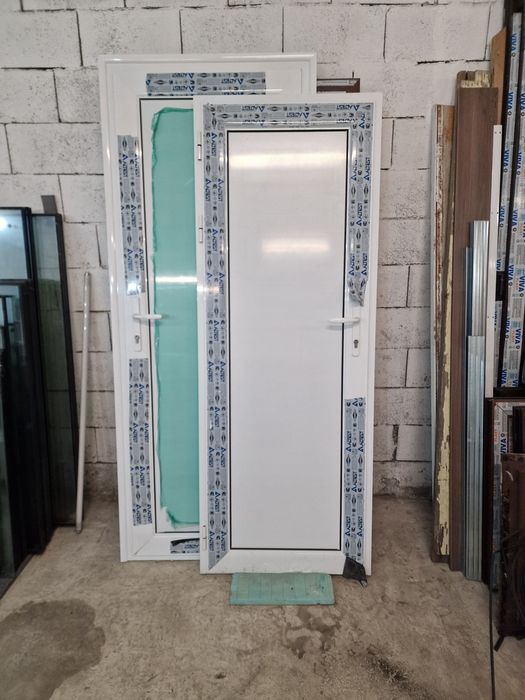 Алуминиеви и ПВЦ врати