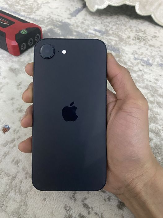 iPhone 16e на гарантий