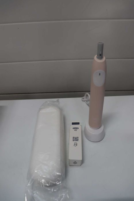 Електрическа четка за зъби Oral-B iO 2, розова, 1 глава