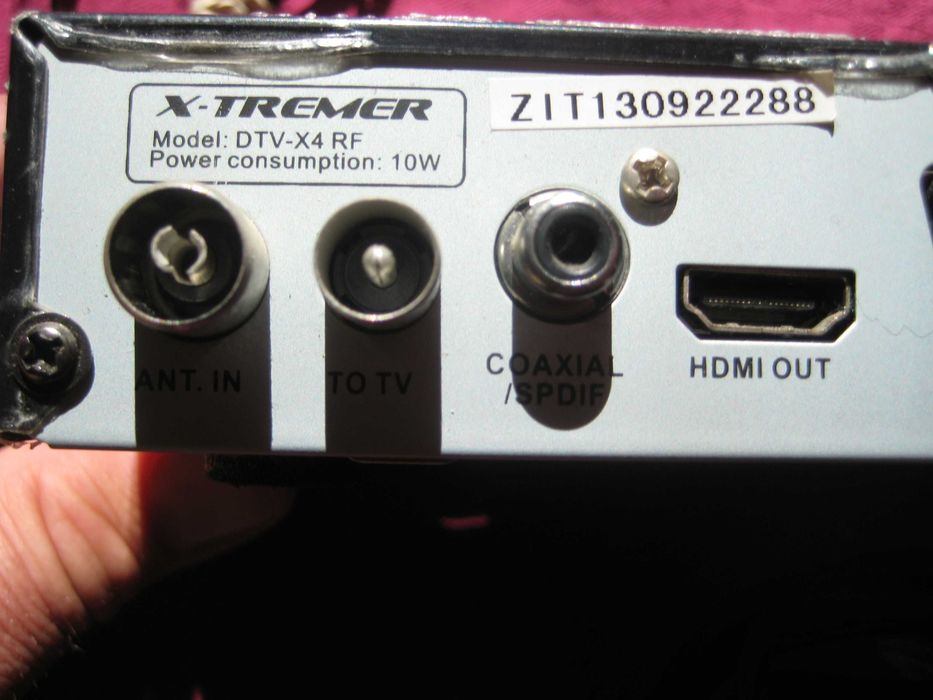 Продавам цифров декодер X-TREMER DTV-X4 RF