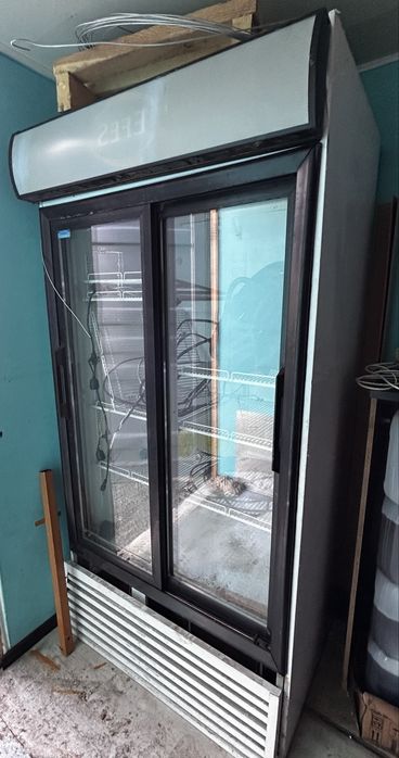 Витринные холодильники