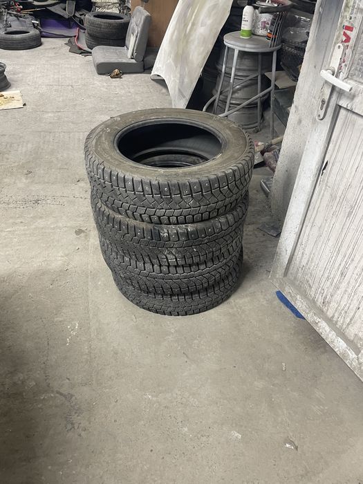 Зимний резина шиповный