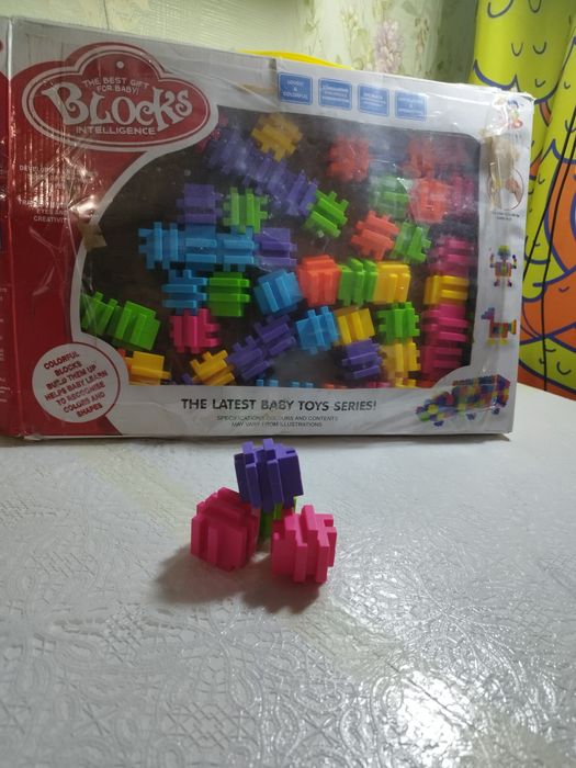 Продам конструктор кубики